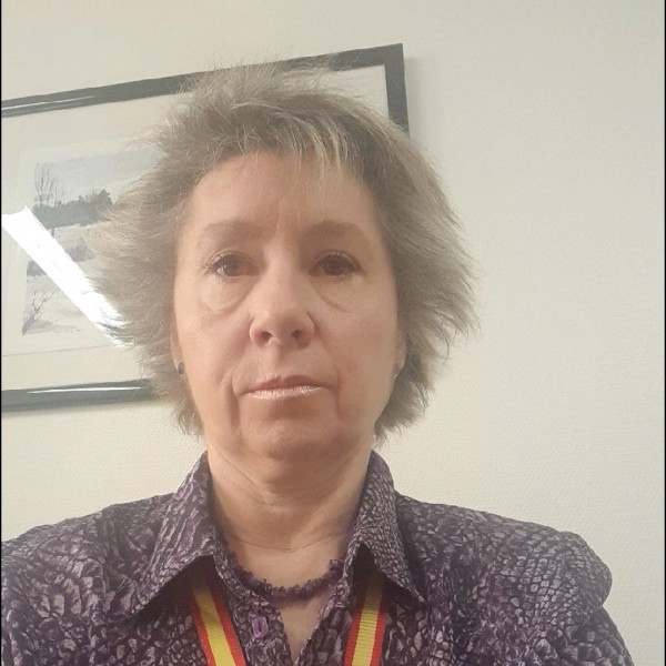 Dra. Rosa Fernández Lobato